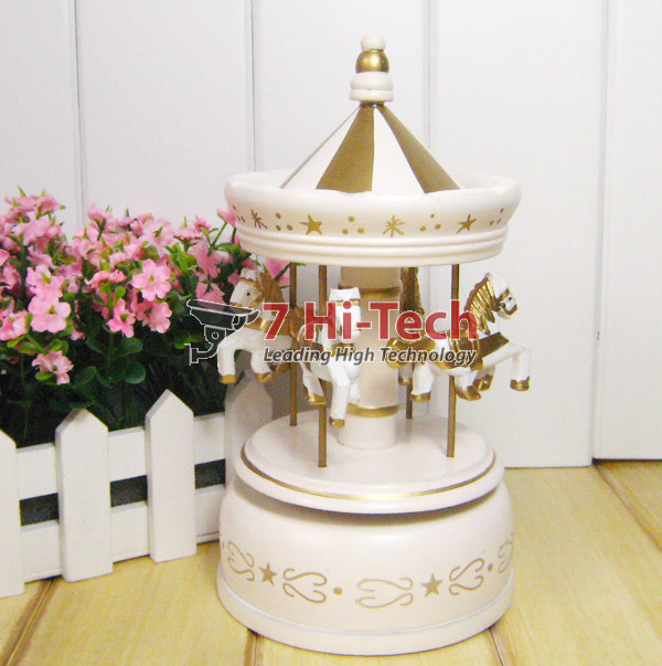 Hộp Nhạc Ngựa Gỗ 16